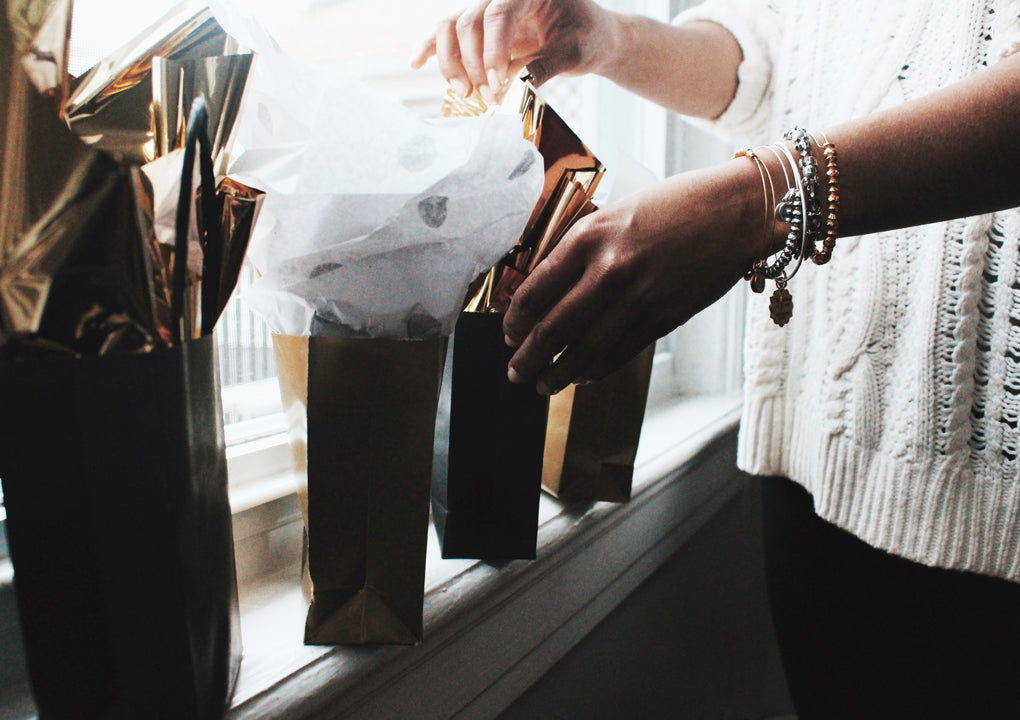 Supportive Gifts For People in Need: A Guide