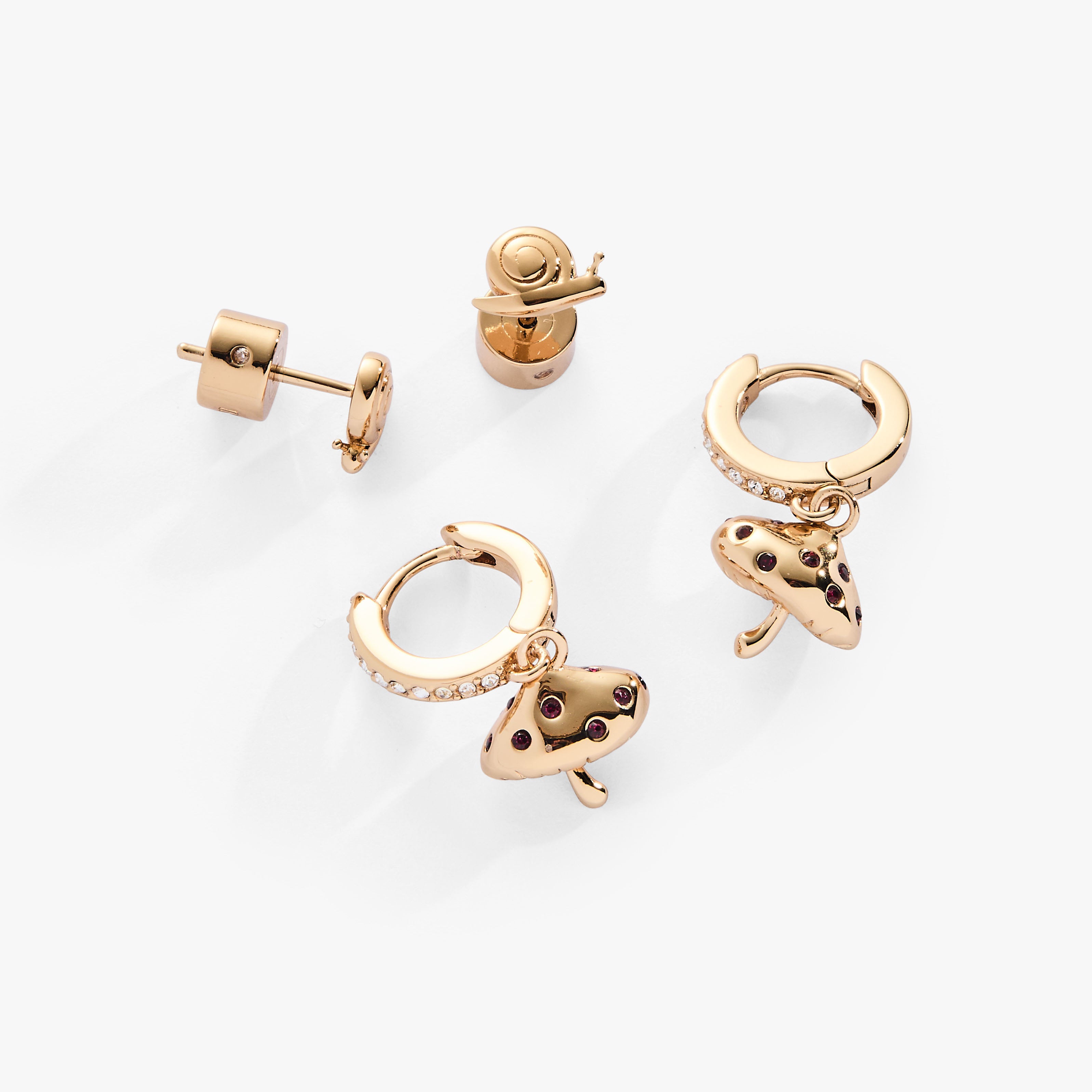 DUOWEI Cute Acrylic Mushroom Dangle Earrings - Aesthetic Gift For Women & Teen Girls