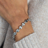 AA26-R-Holiday-Layering-Chains-Lifestyle-02