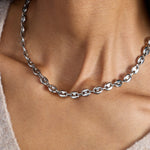 AA26-R-Holiday-Layering-Chains-Lifestyle-03