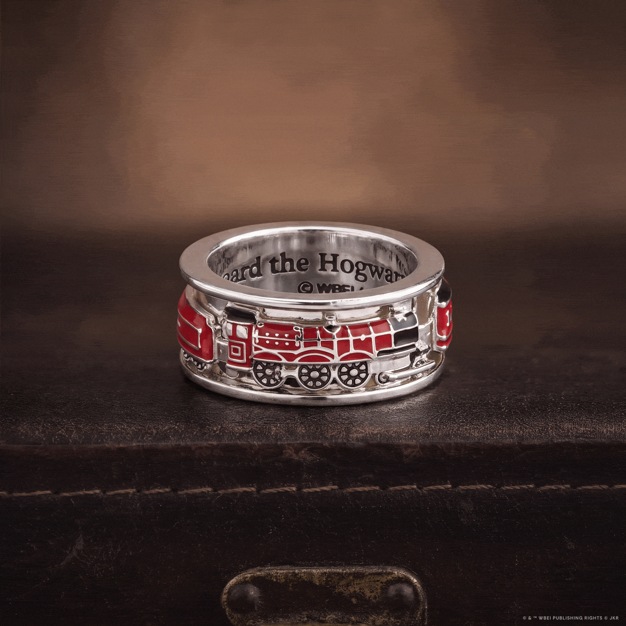 HARRY-POTTER-HOGWARTS-EXPRESS_TRAIN-RING_PDP_optimized
