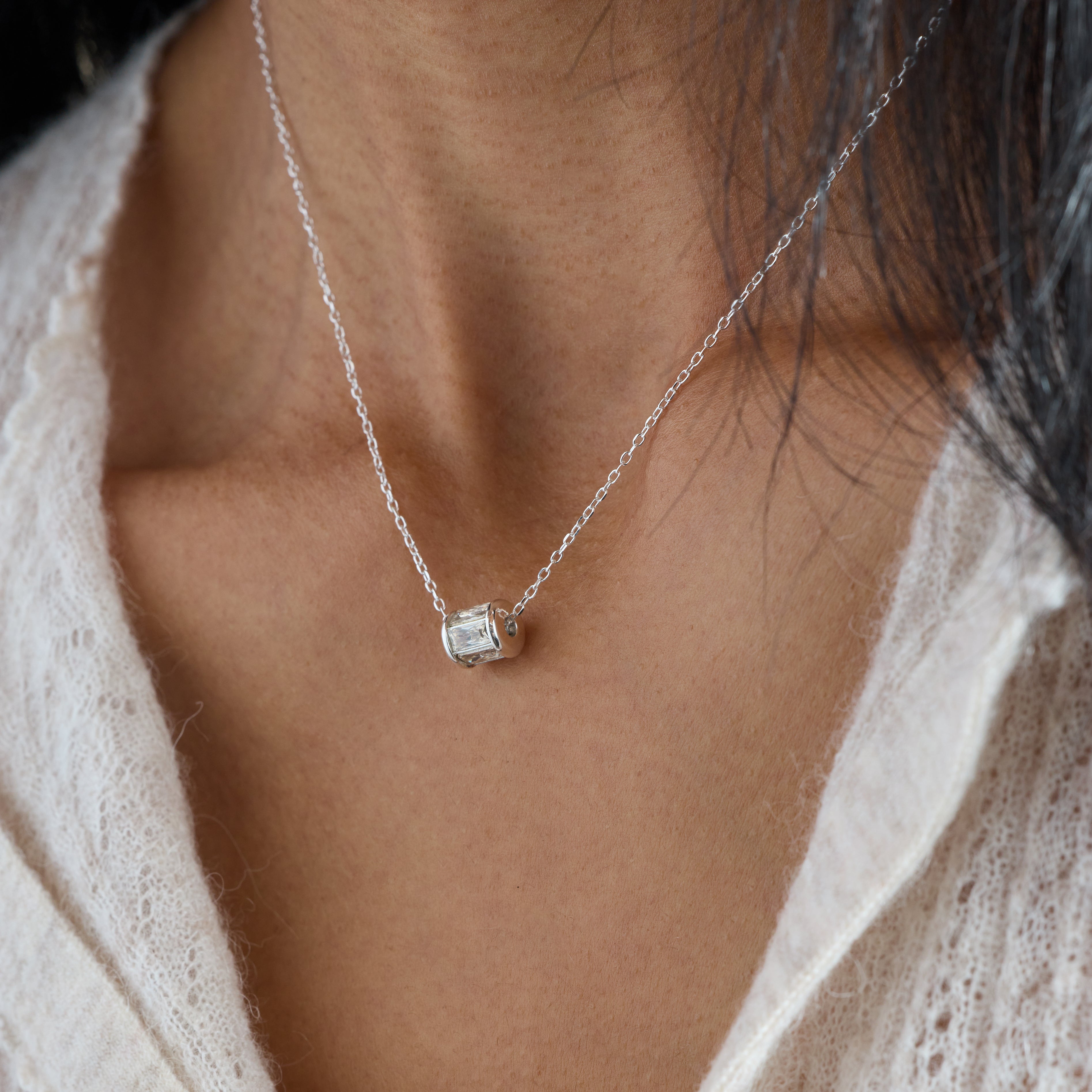 AA26-R-Holiday-Precious-Birthstones-Lifestyle-05