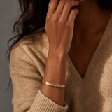 alex-and-ani_mom-cuff-jawline-touch_260901_c2cfb6.png
