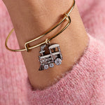 AA26-R-Holiday-Gingerbread-Express-Lifestyle-03