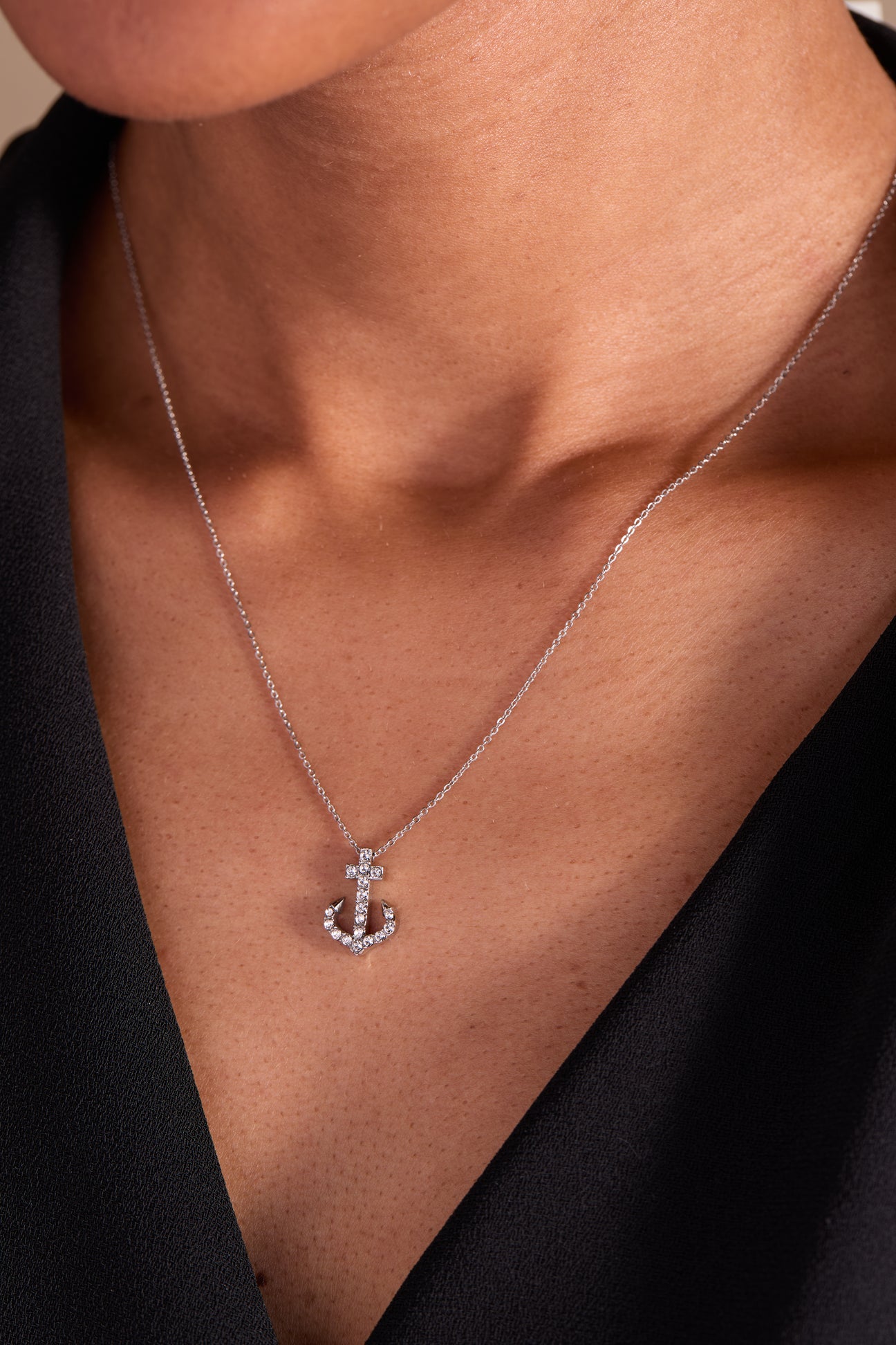 ASSCHER & PAVE PENDANT NK