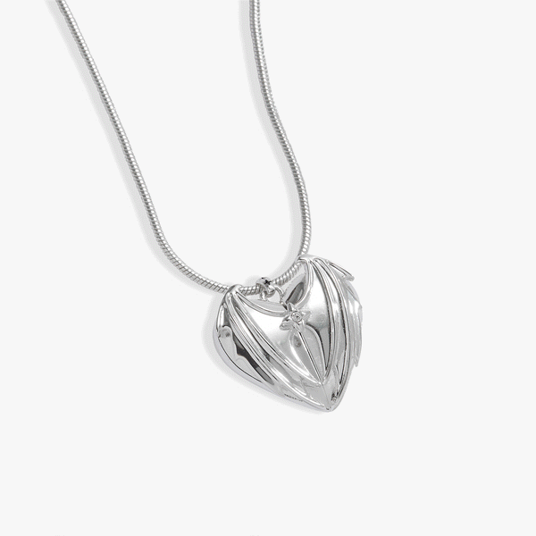 A Court of Thorns and Roses™ Velaris™ Heart Locket Necklace | Alex