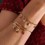 AA26-R-Holiday-Sleigh-Santa-Lifestyle-02