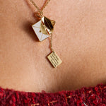 AA26-R-Holiday-Sleigh-Santa-Lifestyle-06