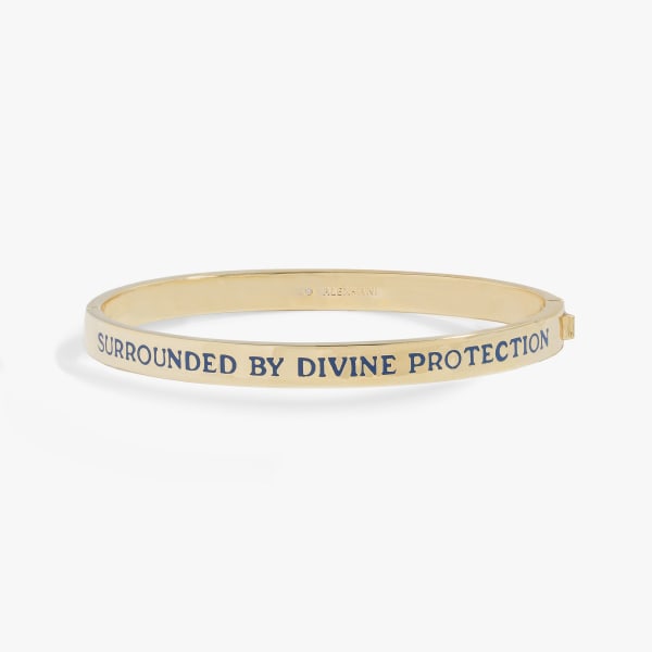 /fast-image/h_600/a-n-a/files/surrounded-by-divine-protection-hinge-bracelet-1-AA828224SG.jpg