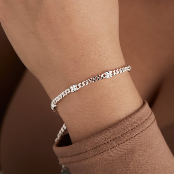 /fast-image/h_600/a-n-a/products/clear-crystal-curb-chain-bracelet-april-birthstone-model-AA7398234SS.jpg