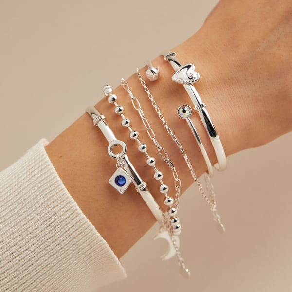 /fast-image/h_600/a-n-a/products/cuff-bracelet-clear-crystal-AA732422ABSS.jpg